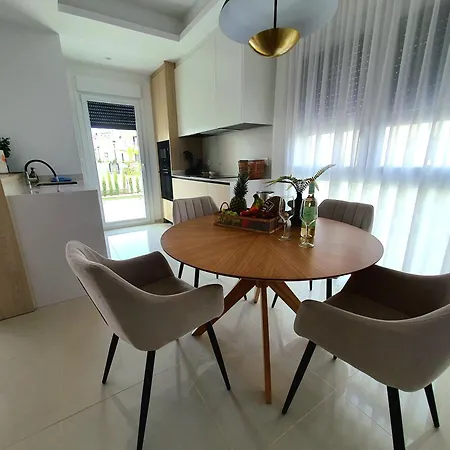 Vera 1 Apartment